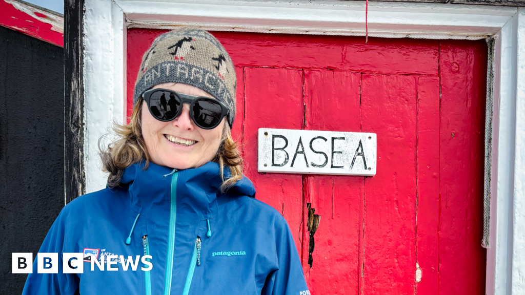 UK team heads to Antarctica to save historic Port Lockroy base